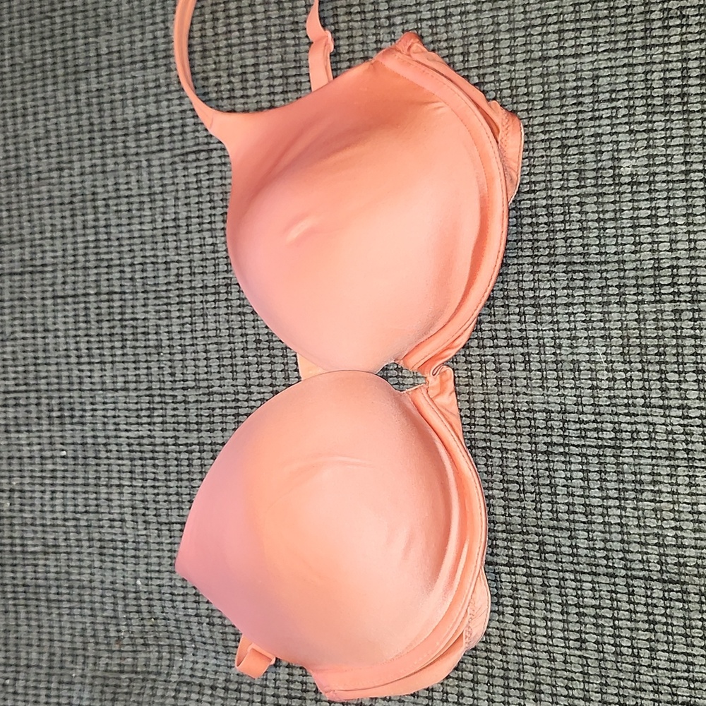 Victoria's Secret Very Sexy Push-up 36C. Peach